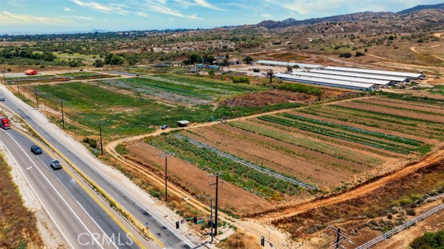 Image 8 of 14 For 19203 Cajalco Road
