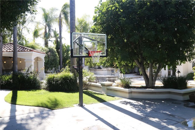 Detail Gallery Image 10 of 16 For 10762 Center Dr, Villa Park,  CA 92861 - 7 Beds | 6/1 Baths