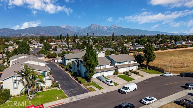 Detail Gallery Image 3 of 36 For 895 E Alvarado St #L,  Pomona,  CA 91767 - 3 Beds | 3 Baths