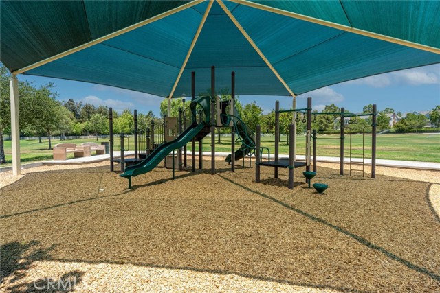Detail Gallery Image 39 of 40 For 23346 Clearwater Ln, Valencia,  CA 91355 - 4 Beds | 2/1 Baths