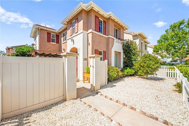 27620 Desert Gold Court, Murrieta CA: https://media.crmls.org/medias/5d5175b8-d990-48e5-83db-612c36f95e7e.jpg