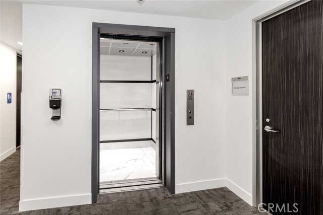 4419 Van Nuys Boulevard, Sherman Oaks CA: https://media.crmls.org/medias/5d52a8ab-9f1f-43ec-9828-cacb5b951c72.jpg