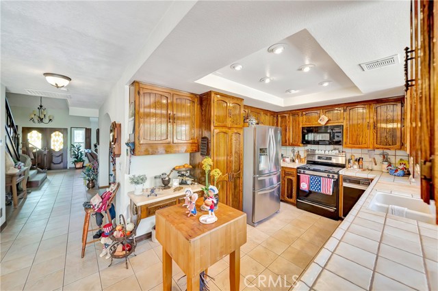 433 Fairway Drive, Palmdale CA: https://media.crmls.org/medias/5d52d3f6-120f-4244-b595-5b921acdb450.jpg