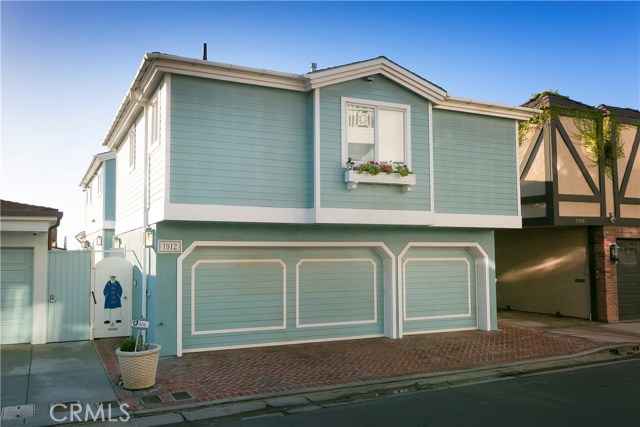 1912 The Strand, Manhattan Beach, California 90266, 5 Bedrooms Bedrooms, ,4 BathroomsBathrooms,Residential,Sold,The Strand,SB17026827