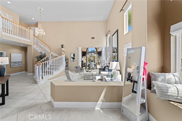 Detail Gallery Image 3 of 45 For 45422 Camino Monzon, Temecula,  CA 92592 - 4 Beds | 4 Baths