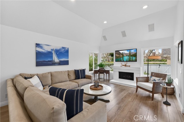 Front Image Thumbnail for CROC26030488