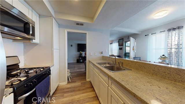 Detail Gallery Image 1 of 1 For 159 S Wilmington Ave #L,  Compton,  CA 90220 - 2 Beds | 2 Baths