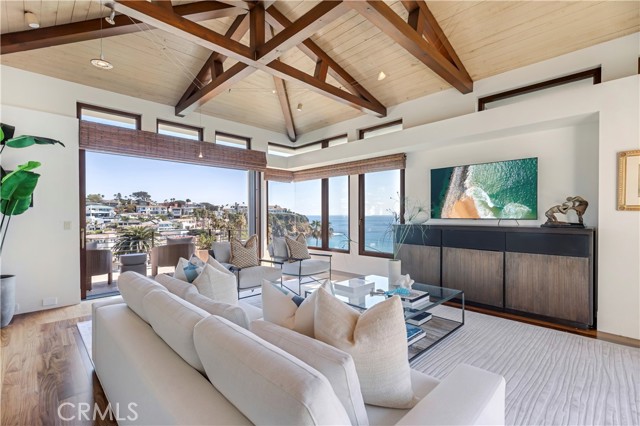 86 Emerald Bay, Laguna Beach CA: https://media.crmls.org/medias/5d55f764-8515-4bcb-9c83-4b27aa062976.jpg