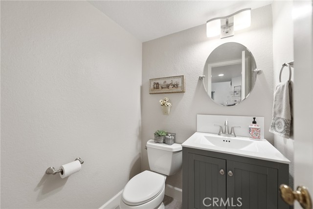 Detail Gallery Image 17 of 37 For 161 Silver Fern Ct, Simi Valley,  CA 93065 - 3 Beds | 2/1 Baths