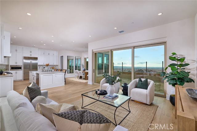 Detail Gallery Image 22 of 52 For 103 Oakstone, Irvine,  CA 92618 - 4 Beds | 3 Baths