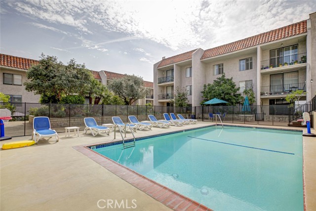 Detail Gallery Image 7 of 35 For 1401 Valley View #206,  Glendale,  CA 91202 - 2 Beds | 2 Baths