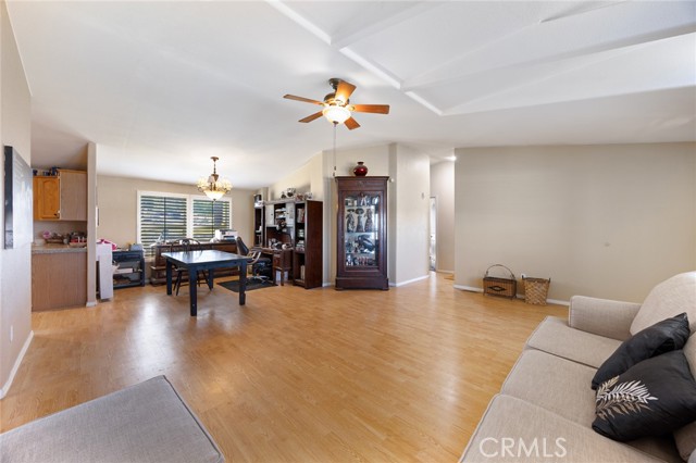 Detail Gallery Image 8 of 25 For 24090 Juniper Hills, Homeland,  CA 92548 - 4 Beds | 2 Baths