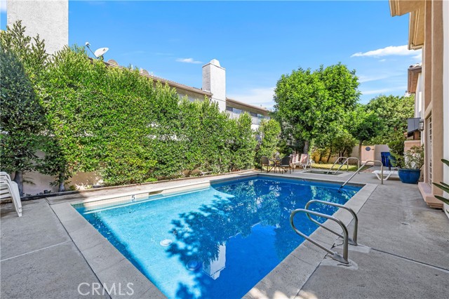 Detail Gallery Image 21 of 25 For 5715 Etiwanda Ave #4,  Tarzana,  CA 91356 - 3 Beds | 3 Baths