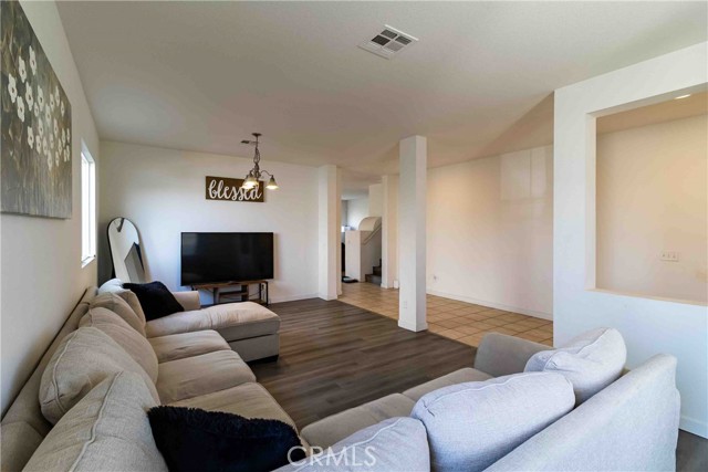 Detail Gallery Image 9 of 51 For 14761 Coachman, Victorville,  CA 92394 - 3 Beds | 2/1 Baths