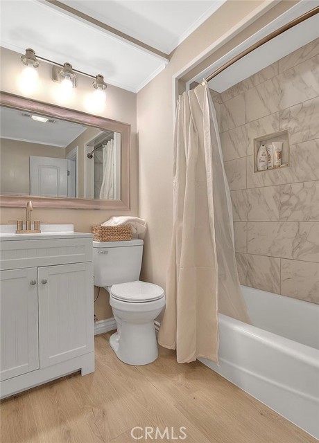 Detail Gallery Image 8 of 21 For 1002 Cherokee St, Fawnskin,  CA 92333 - 4 Beds | 3 Baths