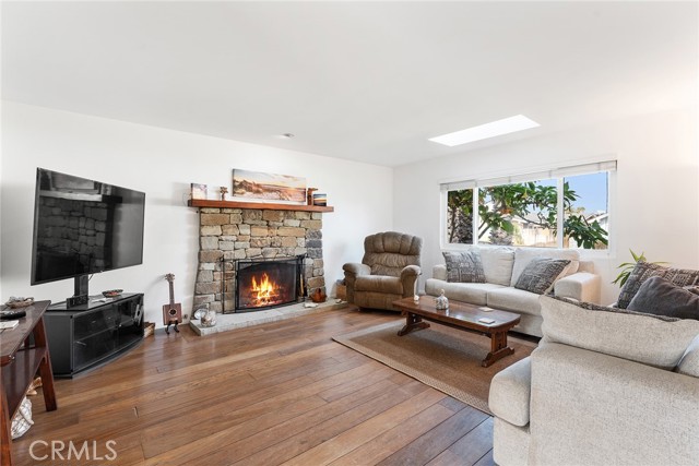 4818 Island View, Oxnard CA: https://media.crmls.org/medias/5d593332-39fa-4fe0-a471-0696b795475c.jpg