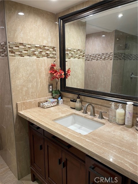 10016 Sophia Avenue, North Hills CA: https://media.crmls.org/medias/5d598363-6f65-4449-a802-225b5b97fc30.jpg