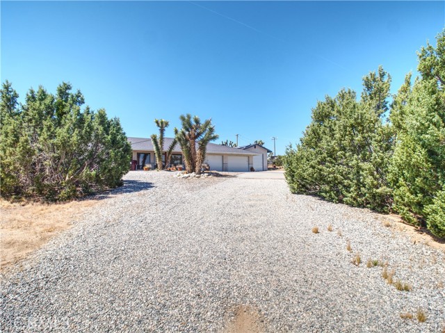 Detail Gallery Image 6 of 27 For 5126 Canton St, Yucca Valley,  CA 92284 - 2 Beds | 2 Baths