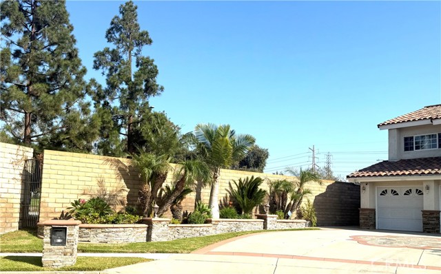 Detail Gallery Image 3 of 43 For 12558 Corellian Ct, Cerritos,  CA 90703 - 4 Beds | 3 Baths