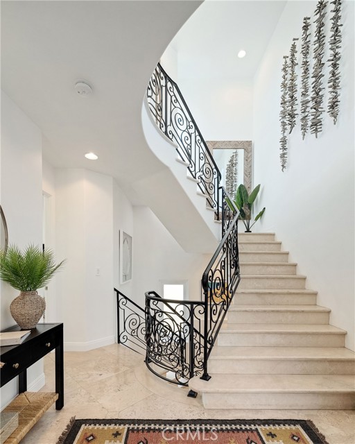 Detail Gallery Image 4 of 66 For 229 23rd, Manhattan Beach,  CA 90266 - 3 Beds | 4 Baths