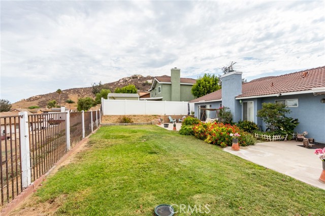 4092 Sandpiper Drive, Jurupa Valley CA: https://media.crmls.org/medias/5d5b721f-f2d4-4f1f-9ef7-a2b880dd7a94.jpg