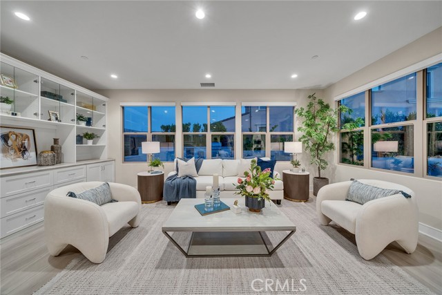 Detail Gallery Image 10 of 50 For 100 Albero, Irvine,  CA 92602 - 4 Beds | 3/1 Baths