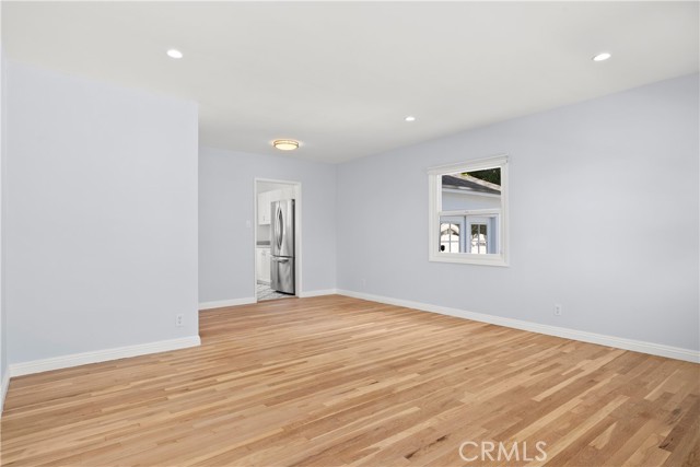 Detail Gallery Image 6 of 20 For 17832 Rhoda, Encino,  CA 91316 - 2 Beds | 1 Baths