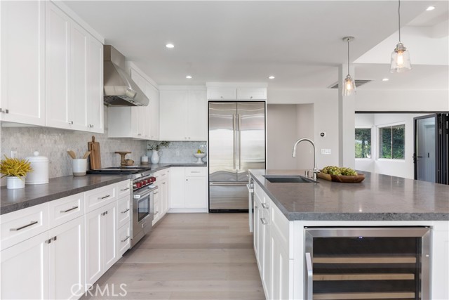34 Deerhill Drive, Rolling Hills Estates, California 90274, 4 Bedrooms Bedrooms, ,3 BathroomsBathrooms,Residential,Sold,Deerhill,SB22242492