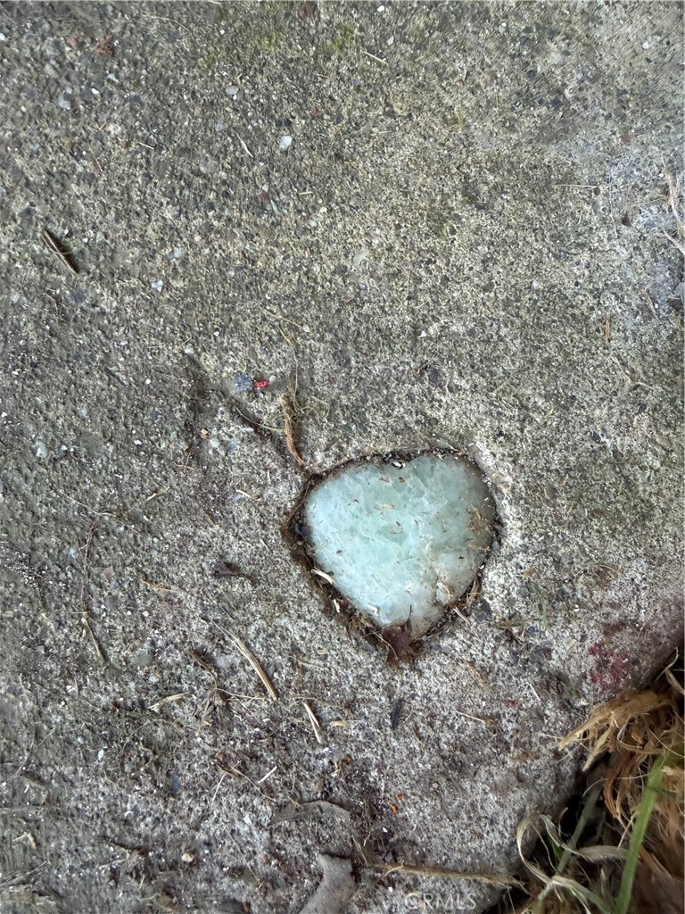 https://media.crmls.org/medias/5d5ebaf7-88a1-4707-a286-ed3b8868d076.jpg?preset=X-Large