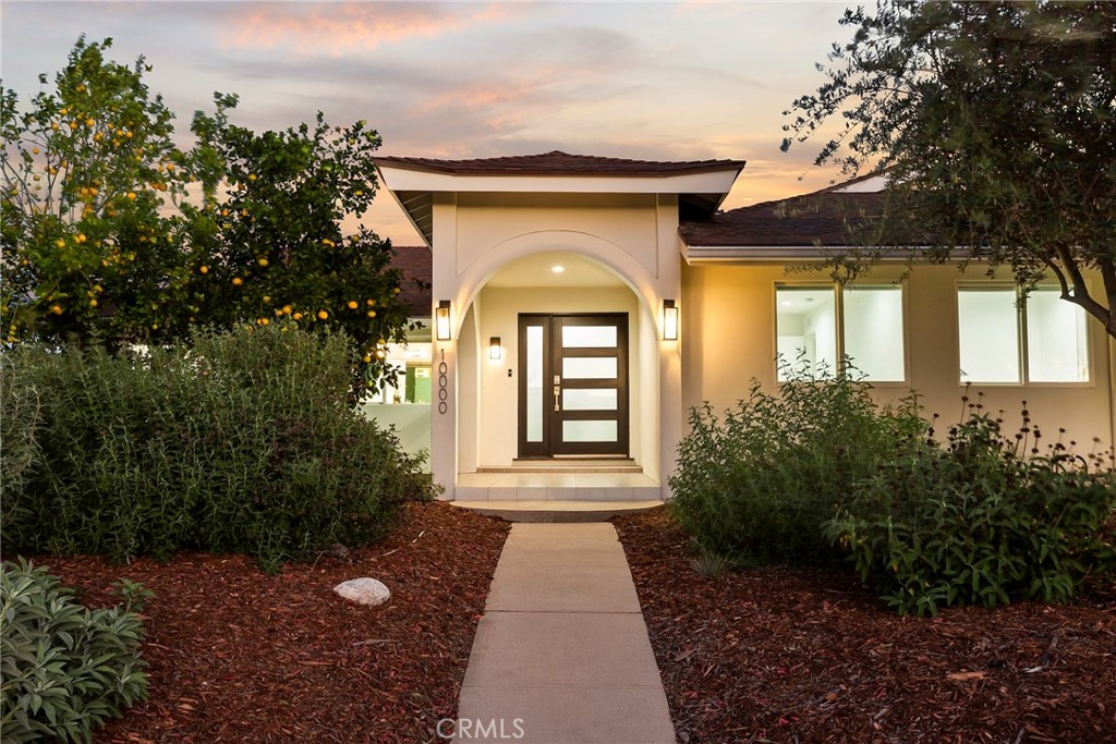 10000 Amestoy Avenue