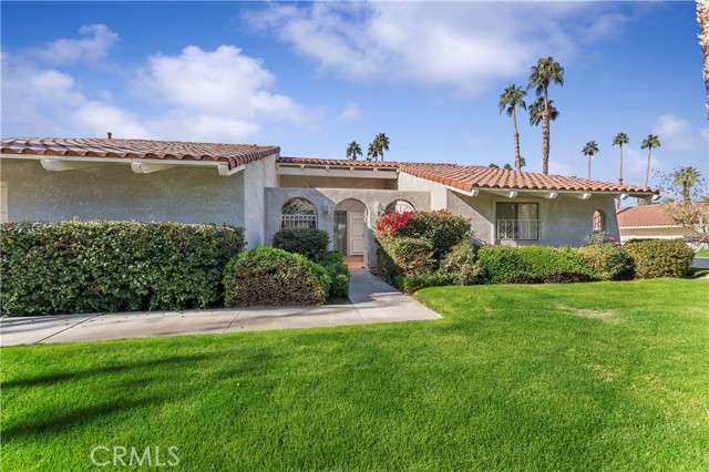 106 Estrella Street, Rancho Mirage CA: https://media.crmls.org/medias/5d5f994a-dbc8-4b3d-86ab-c489b66a3b35.jpg