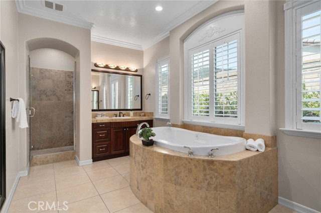 8416 Sunset Rose Drive, Corona CA: https://media.crmls.org/medias/5d60d8de-57f4-46b9-80d0-4c13b2a05e7c.jpg