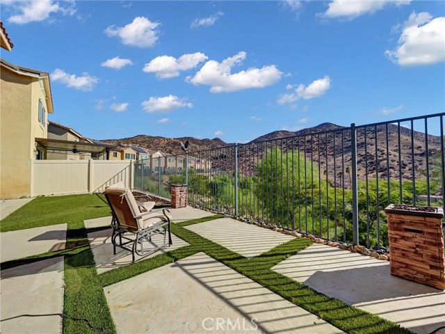Detail Gallery Image 6 of 29 For 24203 Lilac Lane, Lake Elsinore,  CA 92532 - 4 Beds | 3 Baths