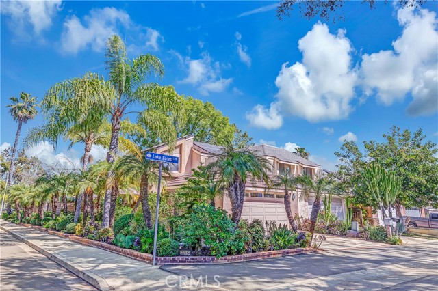 Detail Gallery Image 2 of 61 For 22482 Lake Forest Ln, Lake Forest,  CA 92630 - 4 Beds | 3 Baths