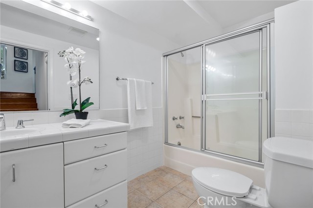 2704 Laurel Avenue, Manhattan Beach, California 90266, 4 Bedrooms Bedrooms, ,4 BathroomsBathrooms,Residential,Sold,Laurel,SB22216035