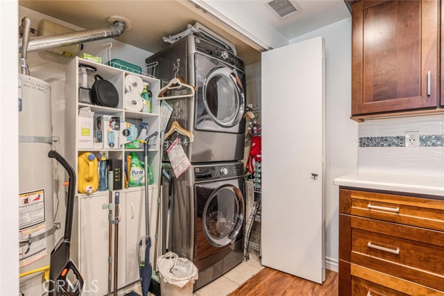 Detail Gallery Image 8 of 24 For 1878 Rory Ln #6,  Simi Valley,  CA 93063 - 2 Beds | 2/1 Baths