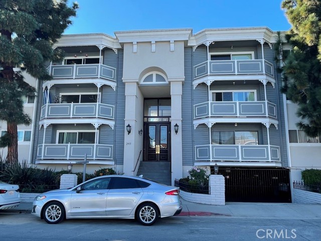 Welcome to the Victorian Condo Complex. Gated entry & secure underground parking. Current tenant has a lease until February 2023.