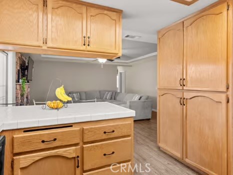 https://media.crmls.org/medias/5d663b48-6667-4cb0-912b-b8be36001958.jpg?preset=X-Large
