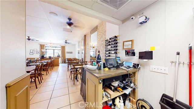 3630 E Slauson Avenue, Maywood CA: https://media.crmls.org/medias/5d6680a8-23e2-46a0-8b8b-8c855781cbe5.jpg