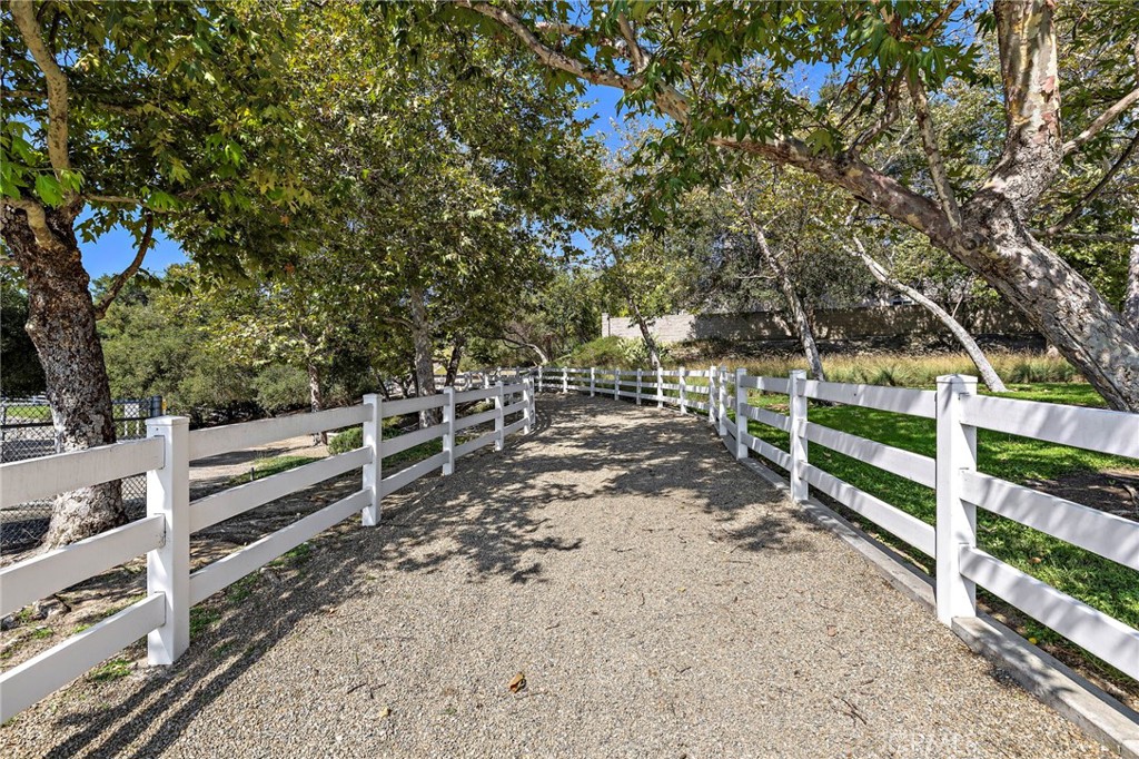 MLS #OC25229351 image #47