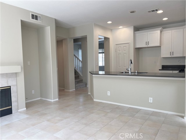 Detail Gallery Image 10 of 28 For 15 Rue Du Chateau, Aliso Viejo,  CA 92656 - 3 Beds | 2/1 Baths
