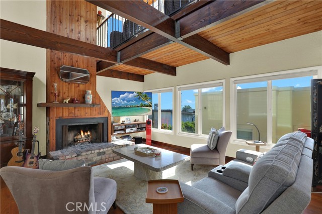 834 15th Street, Hermosa Beach CA: https://media.crmls.org/medias/5d678c93-4b3d-4870-b15a-fe0675b0c473.jpg