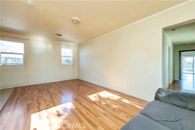 Detail Gallery Image 5 of 26 For 4912 Elizabeth, Baldwin Park,  CA 91706 - 3 Beds | 1/1 Baths