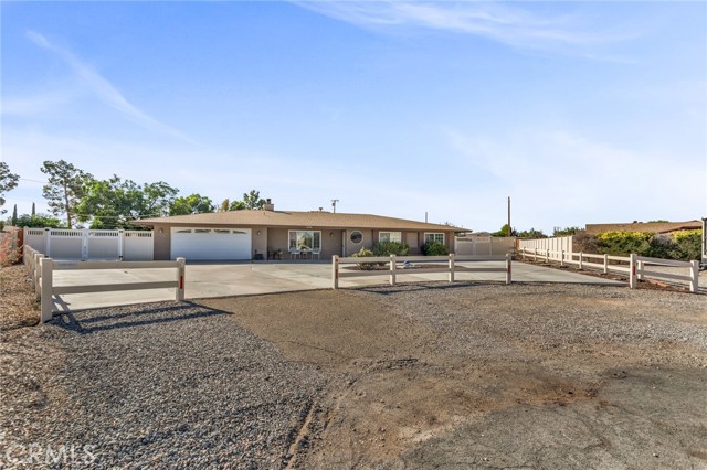 Detail Gallery Image 1 of 1 For 14285 Cronese Rd, Apple Valley,  CA 92307 - 4 Beds | 2 Baths