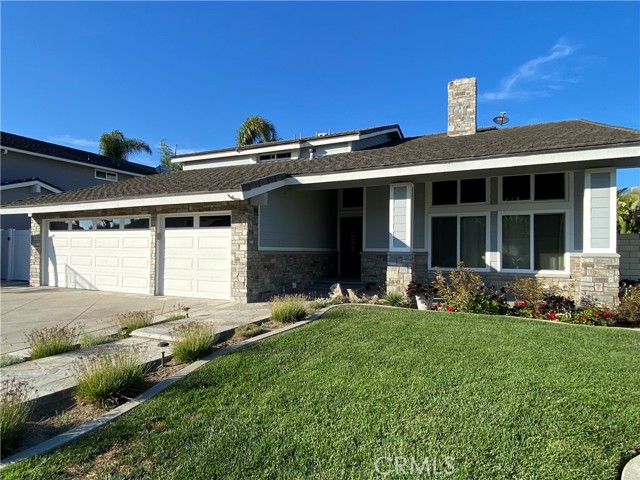 Detail Gallery Image 1 of 15 For 6031 Kenwick Cir, Huntington Beach,  CA 92648 - 4 Beds | 3 Baths