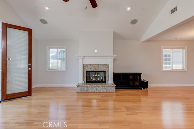 Detail Gallery Image 13 of 36 For 1726 Carlson Ln, Redondo Beach,  CA 90278 - 3 Beds | 2/1 Baths