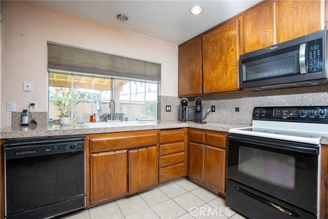 Detail Gallery Image 17 of 35 For 2438 S Calaveras Pl, Ontario,  CA 91761 - 4 Beds | 2 Baths