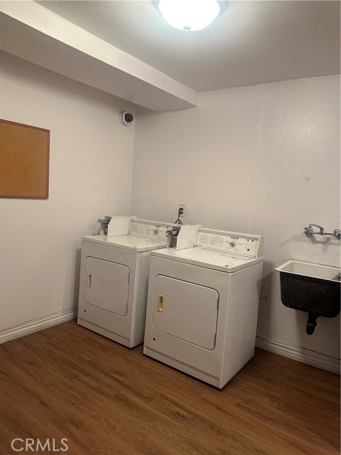 Detail Gallery Image 15 of 16 For 7055 Etiwanda Ave #208,  Reseda,  CA 91335 - 1 Beds | 1 Baths