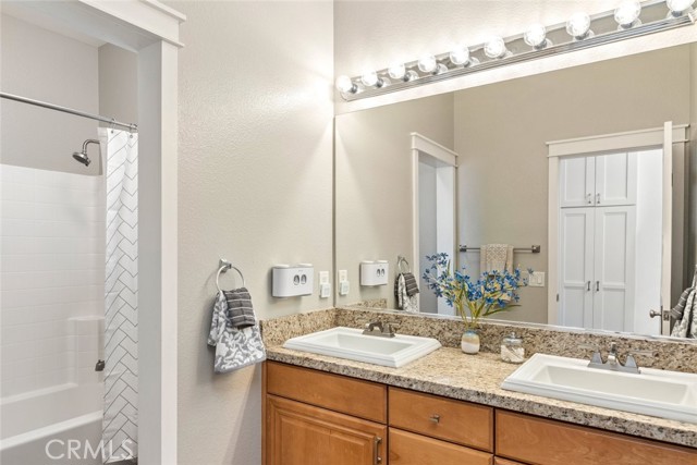 Detail Gallery Image 38 of 61 For 1455 Deer Hollow, Corona,  CA 92882 - 5 Beds | 3/1 Baths