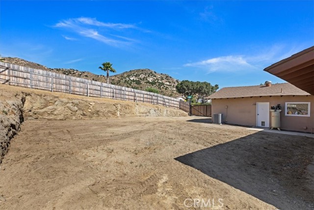 Detail Gallery Image 24 of 33 For 333 Mount Shasta Dr, Norco,  CA 92860 - 3 Beds | 2 Baths